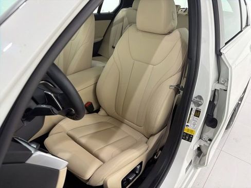 Used 2019 BMW 330i xDrive Sedan w/ Convenience Package AWD/4WD image 13
