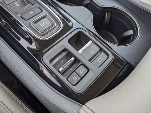 Used 2024 Honda Pilot EX-L image 33