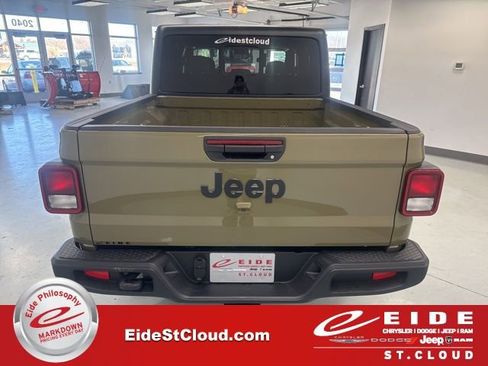 New 2026 Jeep Gladiator Sport image 7