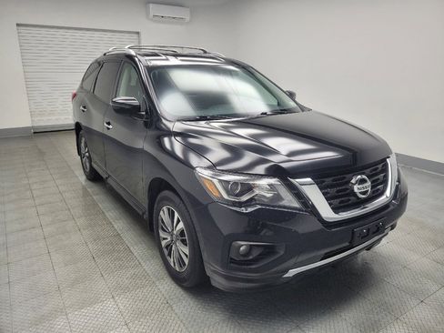 Used 2020 Nissan Pathfinder SV image 13
