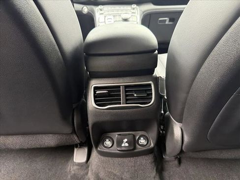 Used 2023 Hyundai Santa Fe Limited FWD image 26