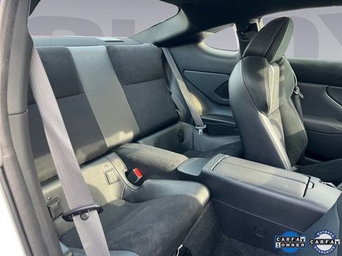 Used 2025 Toyota GR86 Premium w/ Performance Package image 18