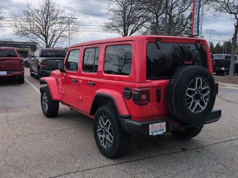 Used 2024 Jeep Wrangler Unlimited Sahara w/ Technology Group AWD/4WD image 5