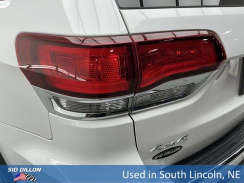 Used 2021 Jeep Grand Cherokee Limited image 49