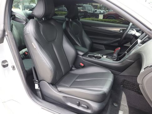 Used 2020 INFINITI Q60 3.0t Luxe w/ Cargo Package RWD image 19