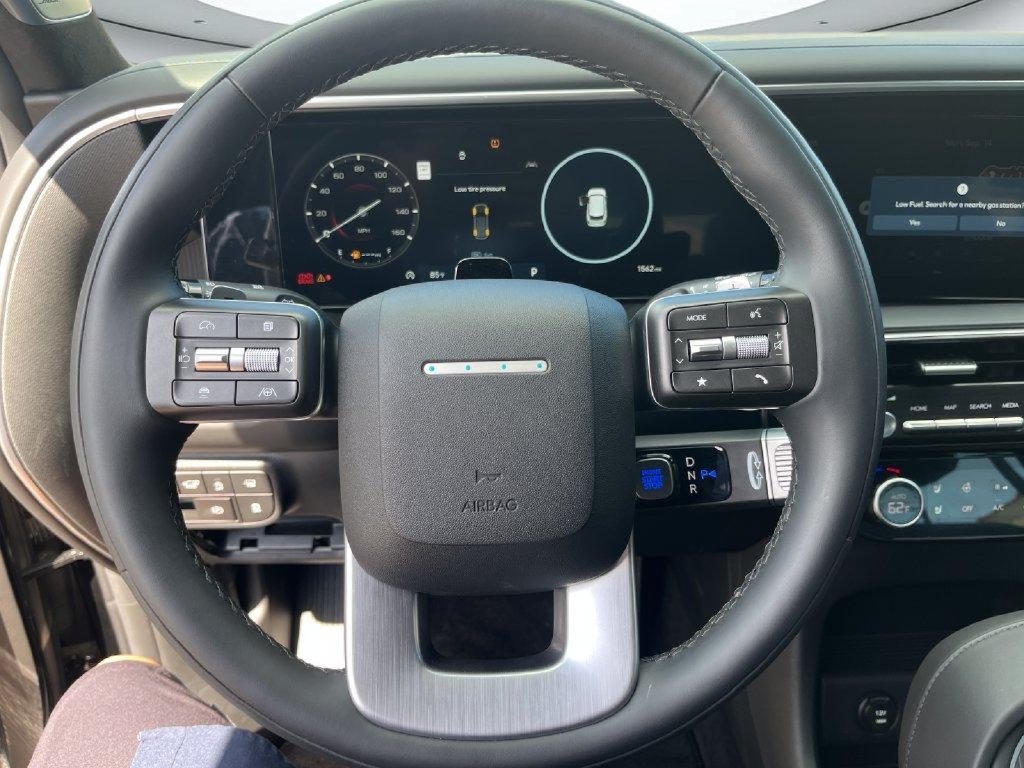Used 2026 Hyundai Palisade Calligraphy FWD image 7