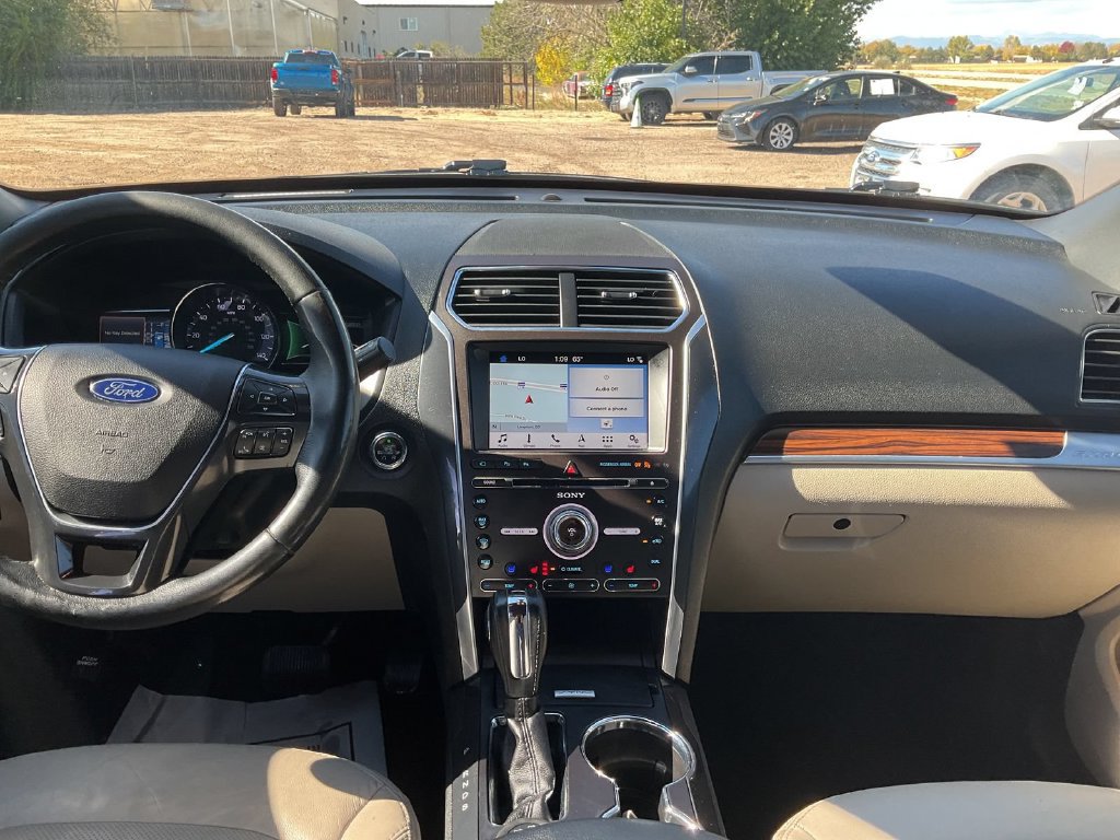 Used 2018 Ford Explorer Limited w/ Equipment Group 301A AWD/4WD image 8