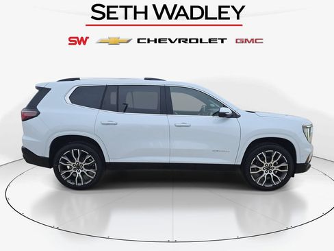 New 2026 GMC Acadia Denali Ultimate w/ LPO, Floor Liner Package AWD/4WD image 8