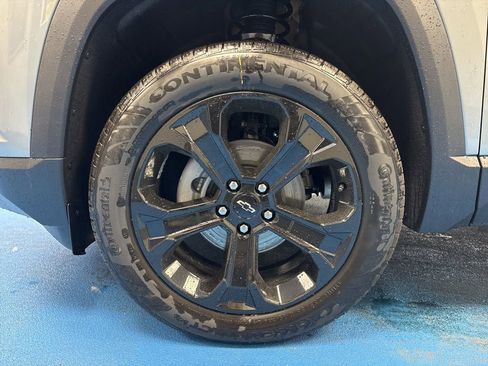 New 2026 Chevrolet Equinox LT w/ Midnight Edition AWD/4WD image 14