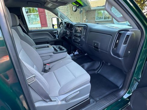Used 2015 GMC Sierra 2500 4x4 Regular Cab w/ Sierra Convenience Package image 12