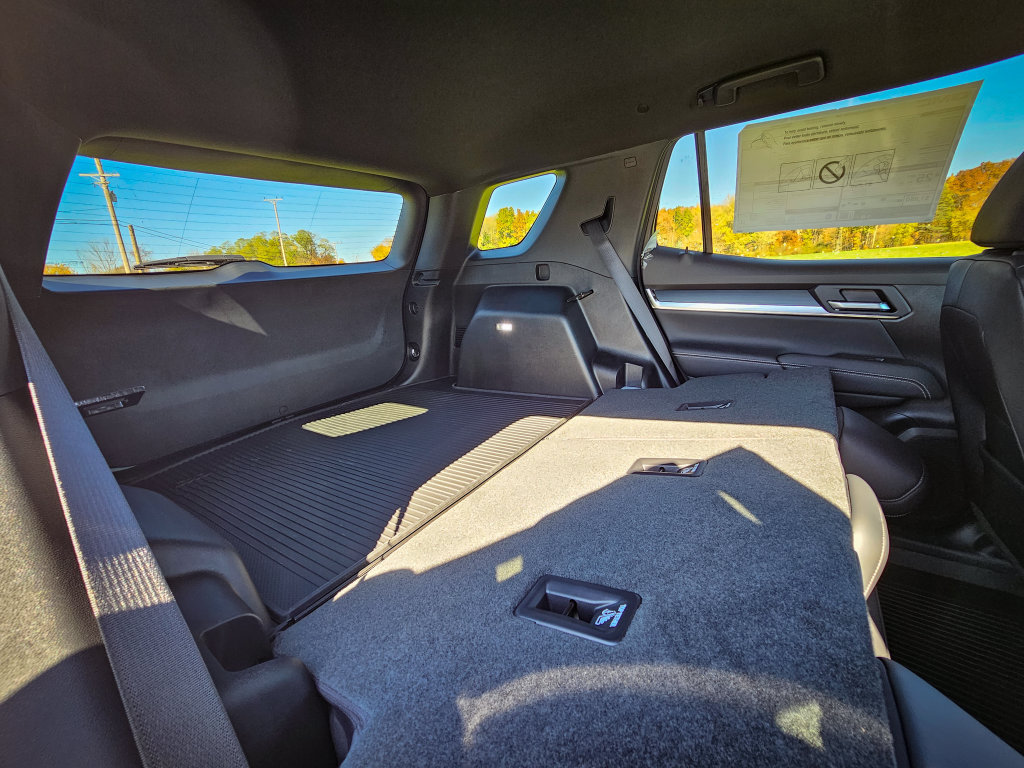 New 2027 GMC Terrain Elevation w/ Elevation Premium Package AWD/4WD image 36
