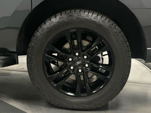 Used 2024 Ford Expedition Max XLT image 28