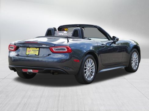 Used 2017 FIAT 124 Spider Classica RWD image 7