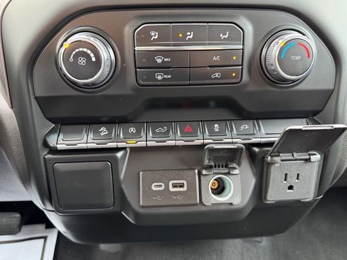 Used 2022 Chevrolet Silverado 1500 Custom Trail Boss image 21