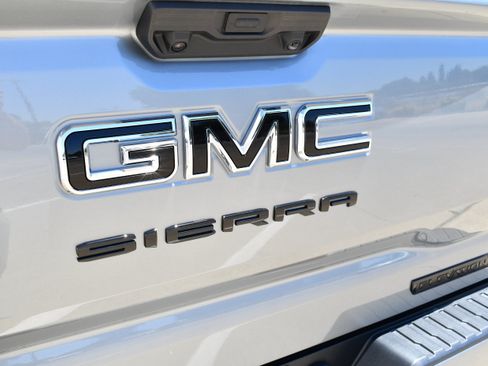 New 2026 GMC Sierra 1500 Elevation w/ Preferred Package AWD/4WD image 12