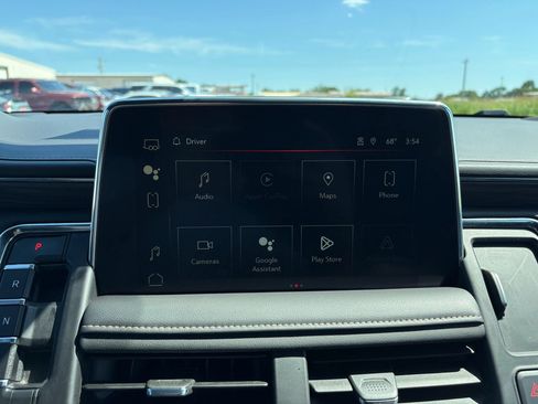 Used 2024 GMC Yukon SLT RWD image 10
