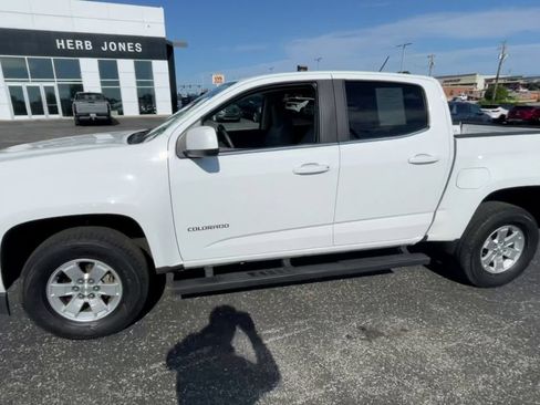 Used 2020 Chevrolet Colorado W/T w/ WT Convenience Package AWD/4WD image 6
