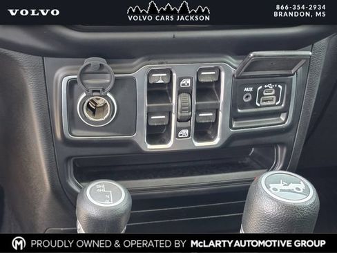 Used 2020 Jeep Wrangler Unlimited Sahara AWD/4WD image 19