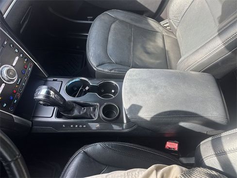 Used 2019 Ford Explorer Limited w/ Class III Trailer Tow Package image 21