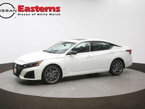 Used 2023 Nissan Altima 2.0 SR FWD image 56