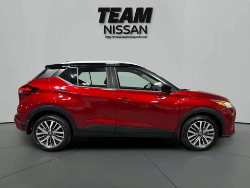 Used 2024 Nissan Kicks SV image 8