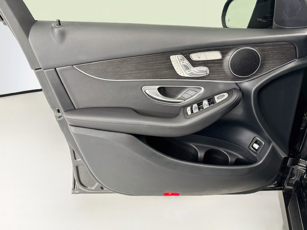Certified 2022 Mercedes-Benz GLC 300 image 22