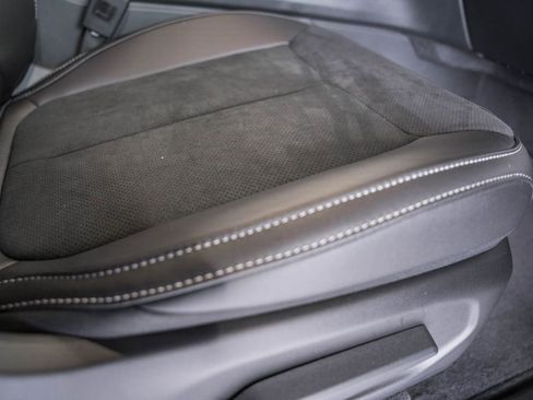 New 2025 Jeep Grand Cherokee Altitude image 32