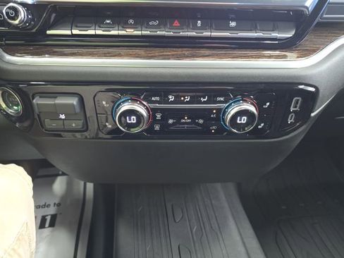 New 2026 GMC Sierra 1500 Elevation w/ LPO, Elevation Black Package image 20