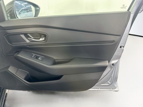Used 2025 Honda Accord Sport image 31