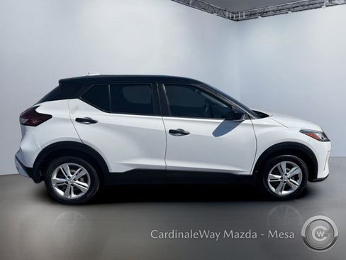 Used 2022 Nissan Kicks S FWD image 3