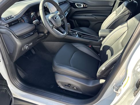 New 2026 Jeep Compass Limited image 16