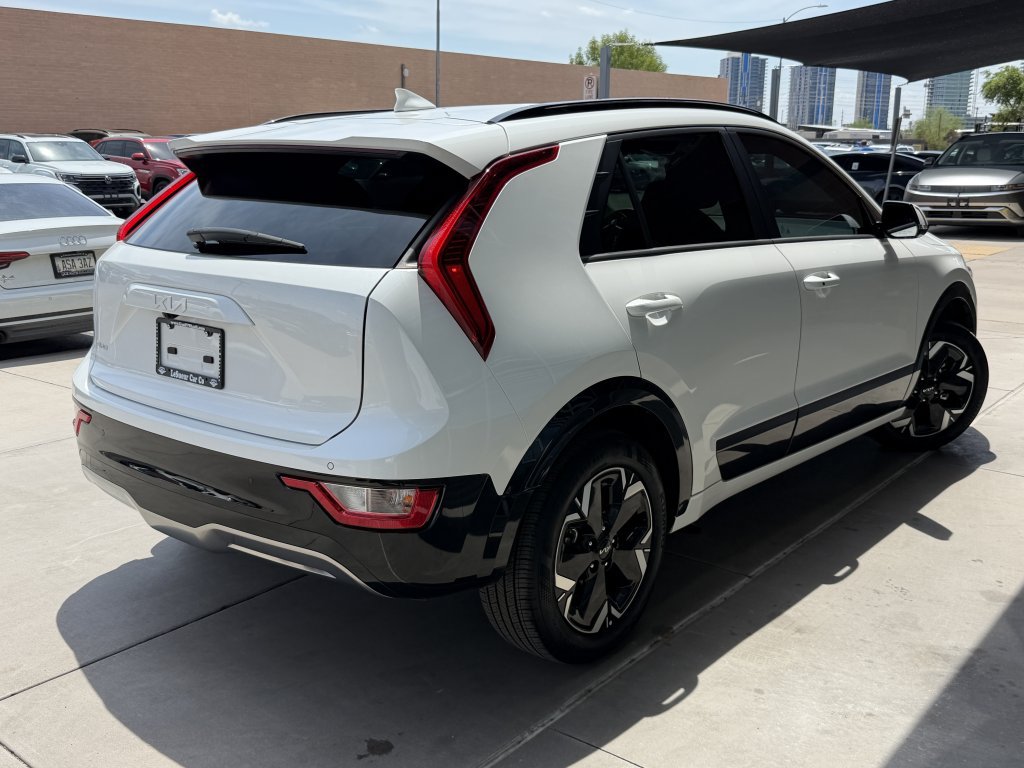 Used 2025 Kia Niro Wind FWD image 4