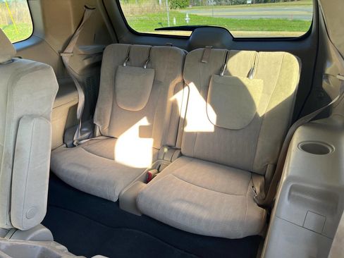 Used 2012 Toyota Highlander SE w/ Tow Pkg image 13