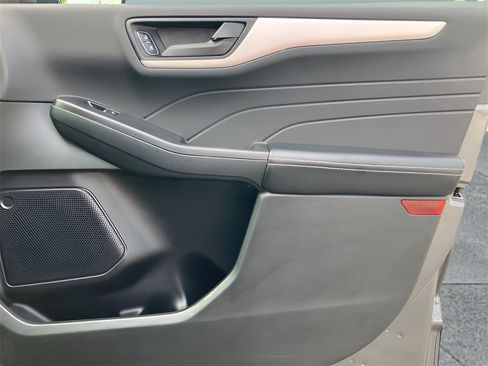 Used 2022 Ford Escape SE w/ Convenience Package image 33