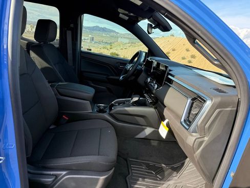 New 2026 GMC Canyon Elevation w/ Convenience Package image 12