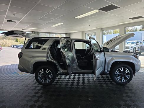 New 2026 Toyota 4Runner TRD Sport Premium AWD/4WD image 16