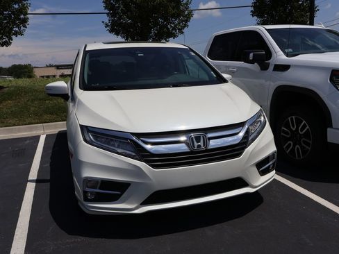 Used 2019 Honda Odyssey Elite image 4