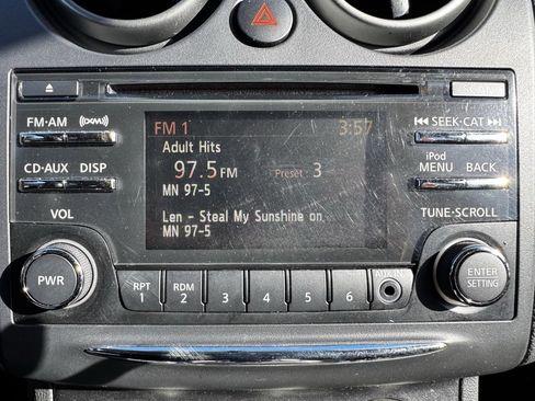 Used 2013 Nissan Rogue SV image 8