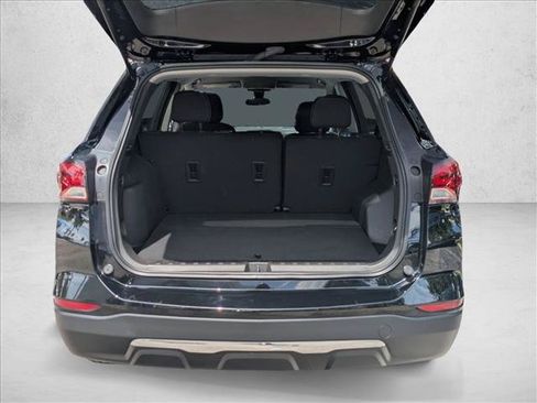 Used 2023 Chevrolet Equinox LT FWD image 5