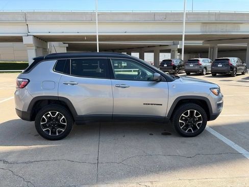 Used 2020 Jeep Compass Trailhawk AWD/4WD image 6