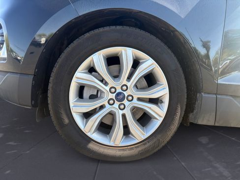Used 2022 Ford Edge Titanium w/ Equipment Group 301A AWD/4WD image 12