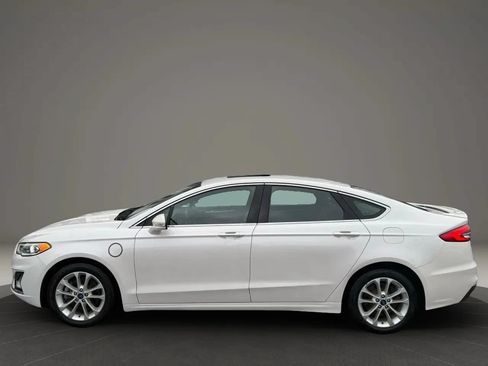Used 2019 Ford Fusion Energi Titanium FWD image 10