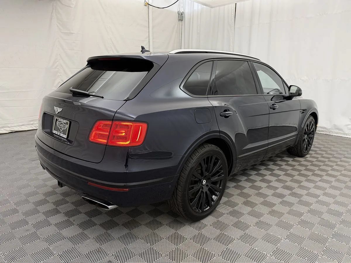 Used 2017 Bentley Bentayga AWD/4WD image 5