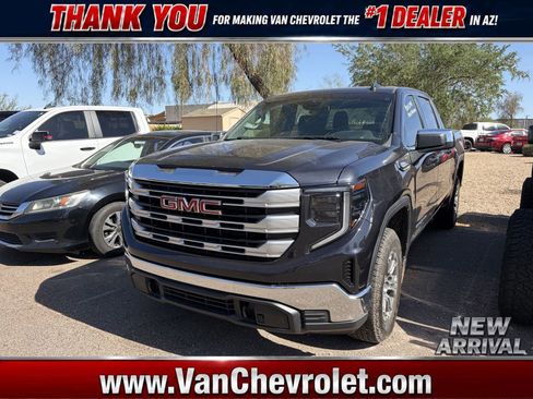 Used 2023 GMC Sierra 1500 SLE w/ X31 Off-Road Package AWD/4WD image 1