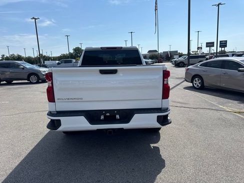 Used 2022 Chevrolet Silverado 1500 W/T w/ Trailering Package RWD image 4