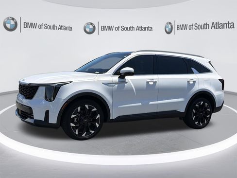 Used 2025 Kia Sorento EX w/ Panoramic Sunroof Package FWD image 22