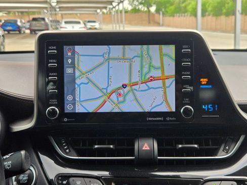 Used 2019 Toyota C-HR Limited image 17