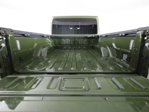 Used 2023 Jeep Gladiator Rubicon w/ LED Lighting Group image 7