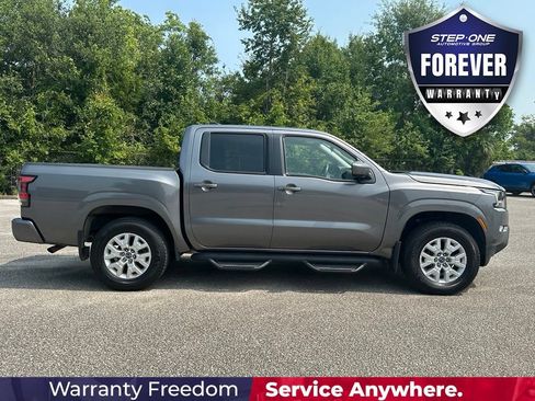 Used 2022 Nissan Frontier SV AWD/4WD image 7