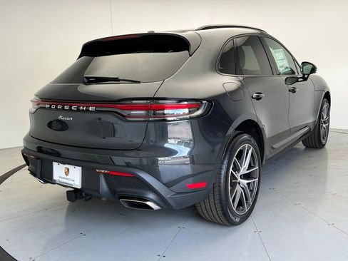 Used 2025 Porsche Macan image 22